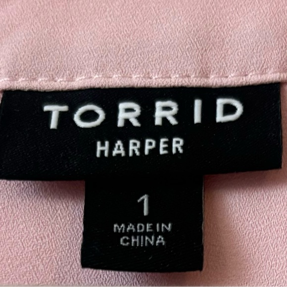 Torrid Baby Pink top - Picture 2 of 3